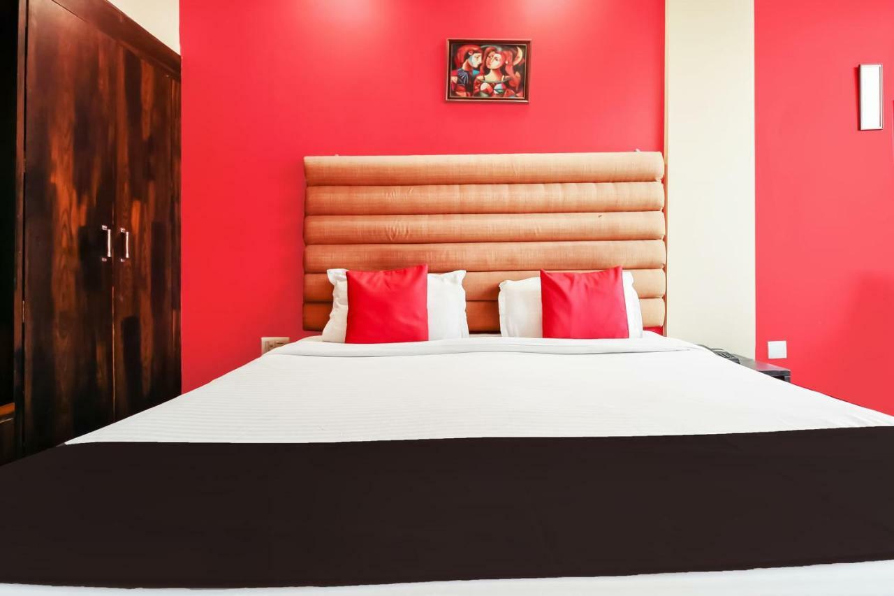 Capital O 8307 The Garden View Hotel Jaipur Bagian luar foto